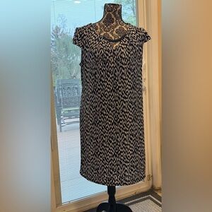 Elegant Black and white Patterned dress size 12p